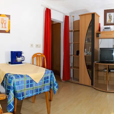 Apartman Haus Steinroeschen *