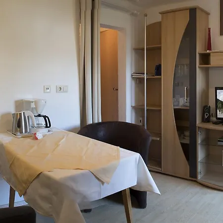 Haus Steinroeschen Зеефельд в Тироле