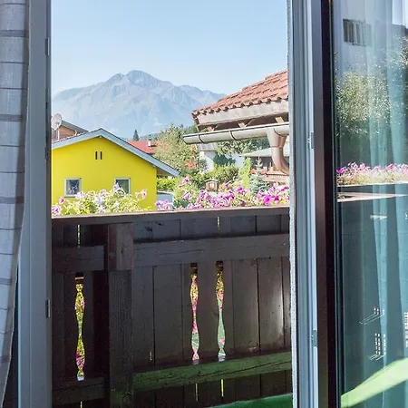 Haus Steinroeschen זיפלד אין טירול